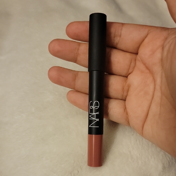 New NARS Velvet Matte Lip Pencil in Vicious - Picture 3 of 3